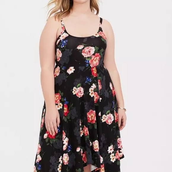 Torrid Black Floral Trapeze Dress | Scoop Neck Sleeveless Handkerchief Hem Size2 - Picture 2 of 4